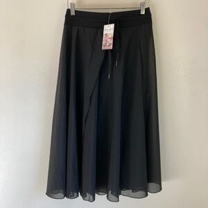 HALARA Black A-Line Skirt